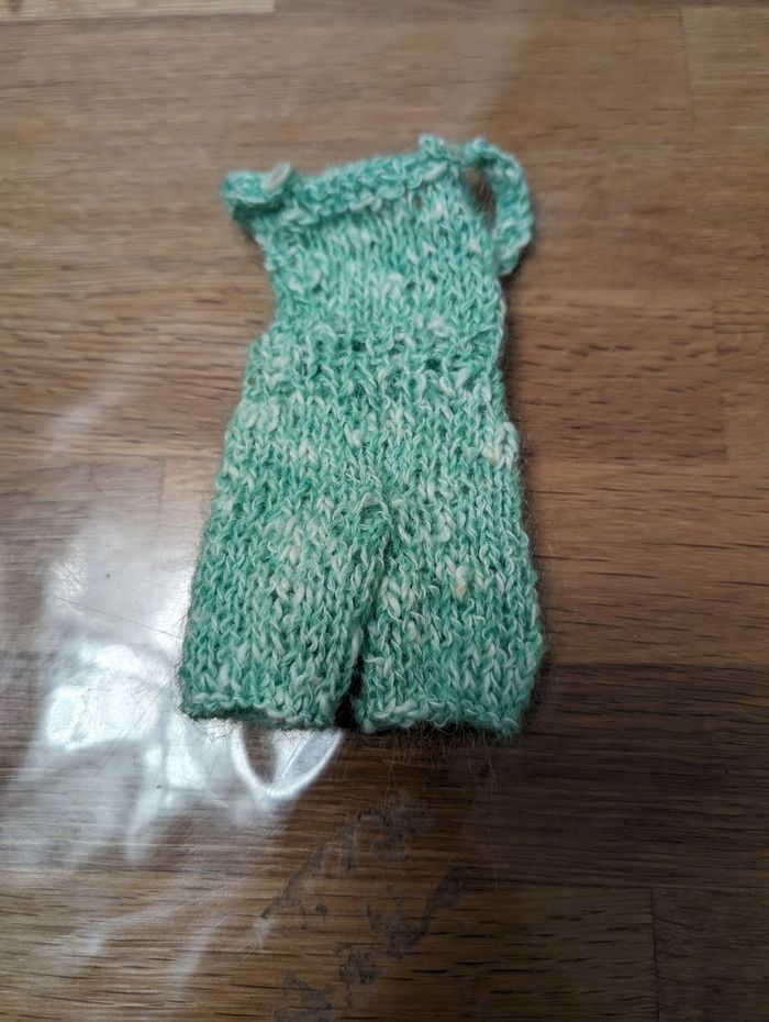 Combinaison short tricot pour poupée Barbie - photo numéro 2