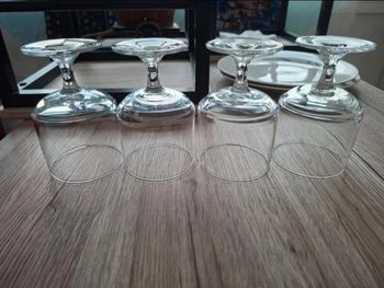 Lot 4 verres à pieds