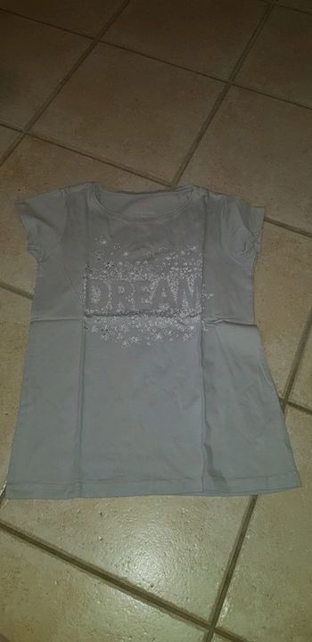 Tee-shirt manches courtes gris avec quelques strass