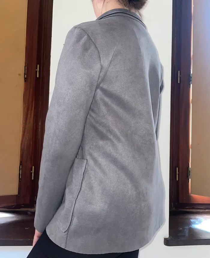 veste grise - photo numéro 2