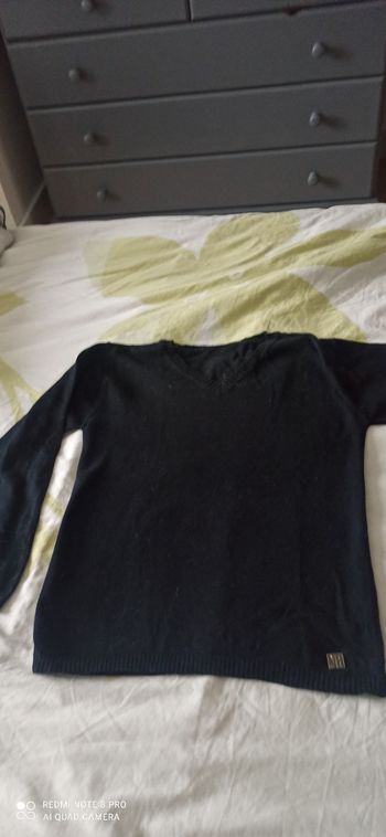 Pull noir col v 10 ans