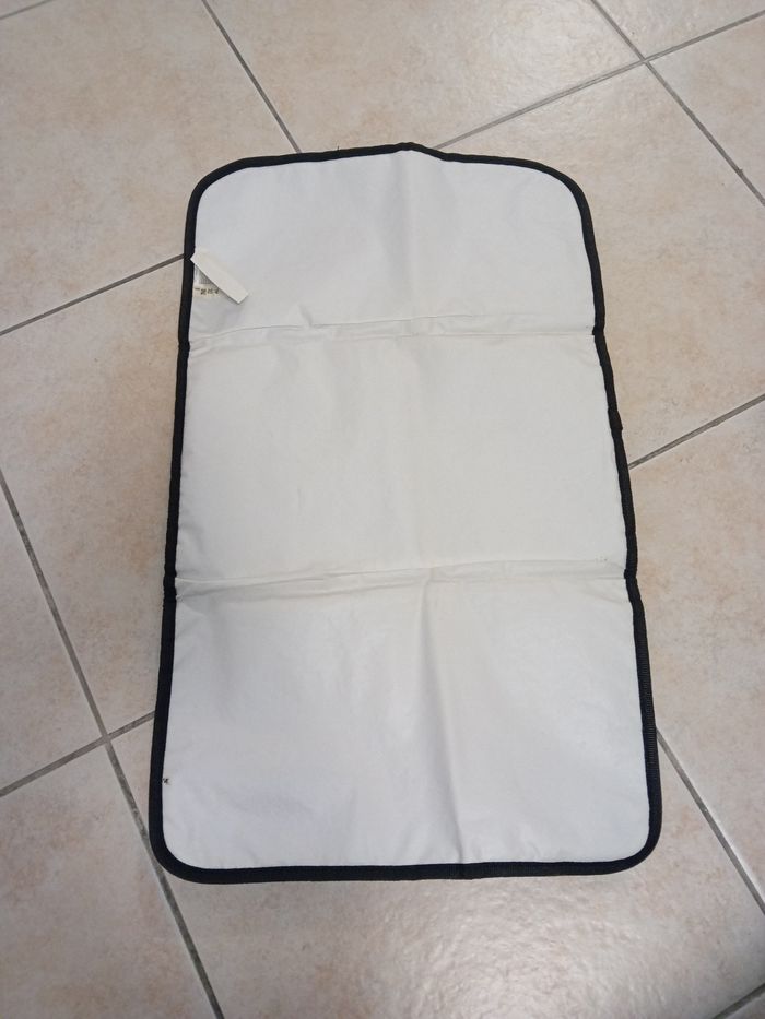 Matelas a langer portable