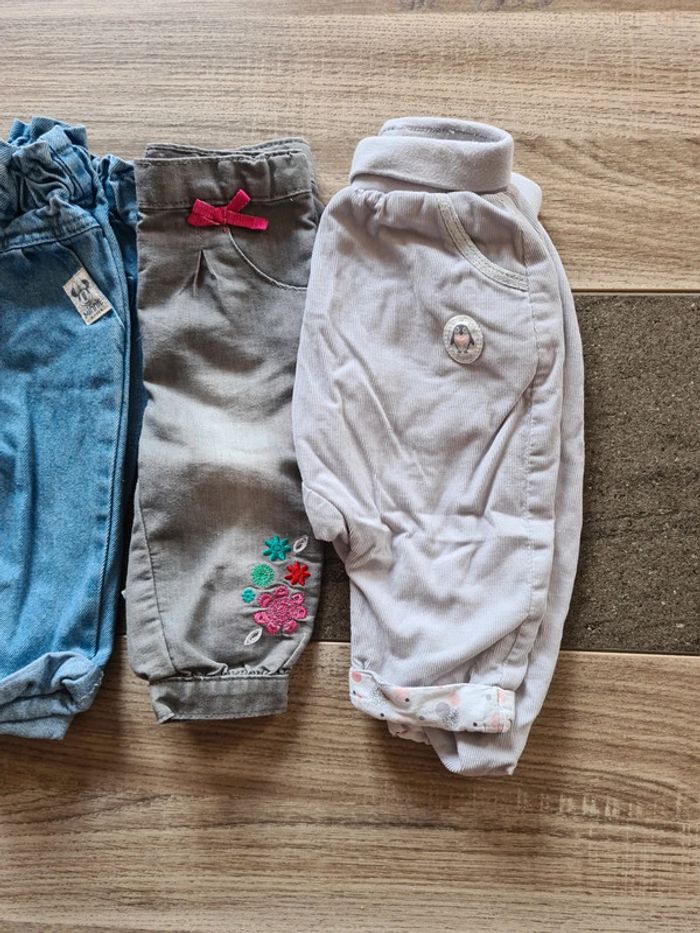 Lot 5 pantalons 6 mois - photo numéro 2