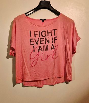 T-shirt rose message "I Fight Even If I Am A Girl" - Kiabi - Taille M