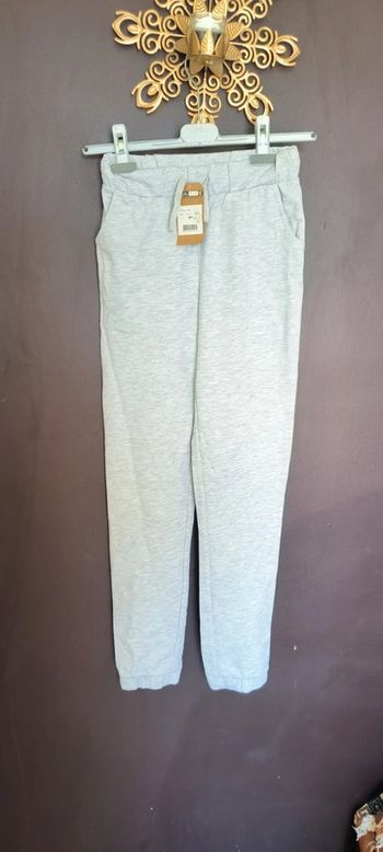 Jogging neuf 12 ans