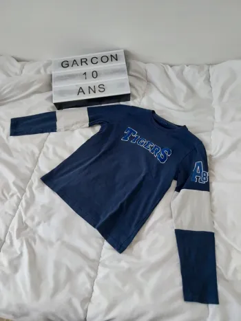 Tee-shirt manche longue garçon 10 ans Kiabi