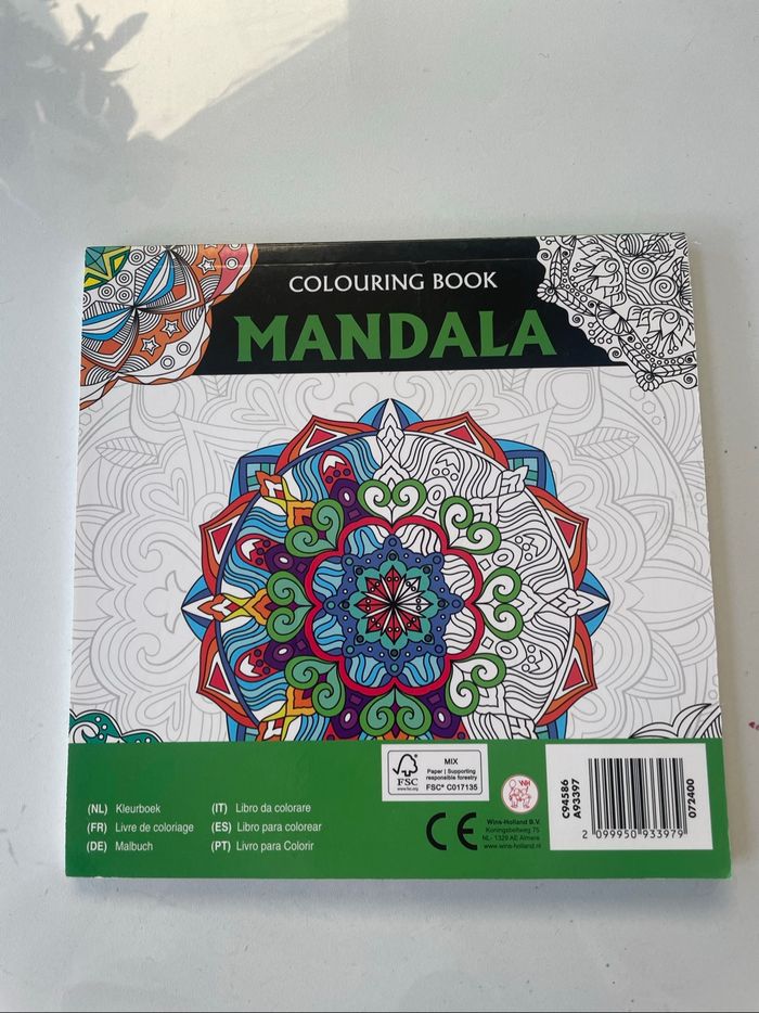 Livre de coloriages  mandalas - photo numéro 2