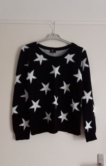 Pull étoiles noir et blanc " Fashion Express "
