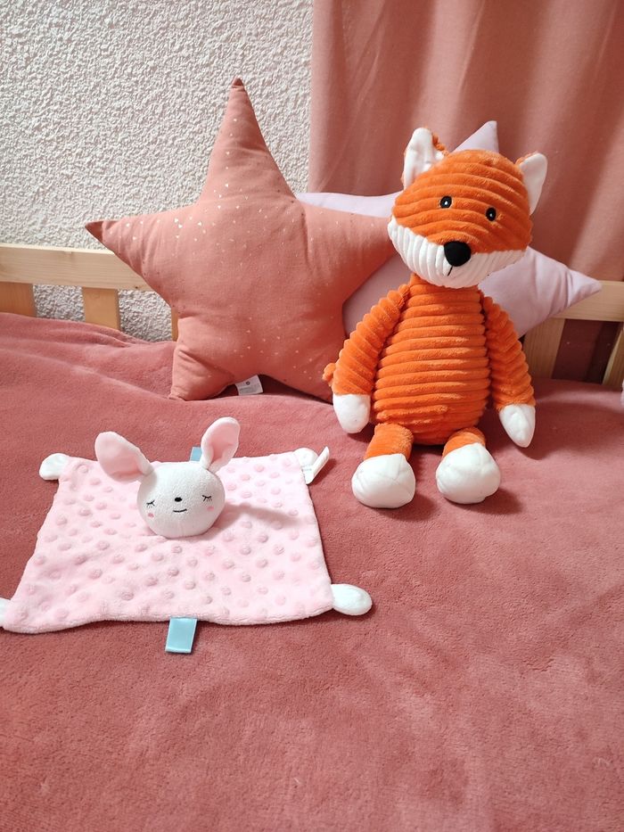 Doudou plat lapin - Tissu minky - Très bon état