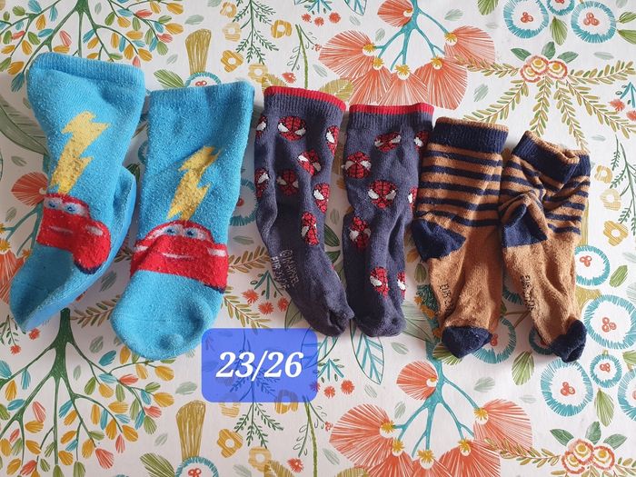 3 chaussettes 23/26