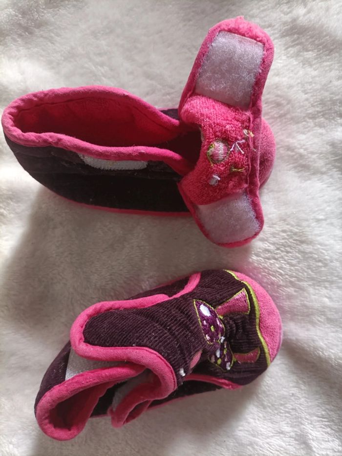 Chaussons bébé taille 19 – Doux et fun pour la crèche ! - photo numéro 4
