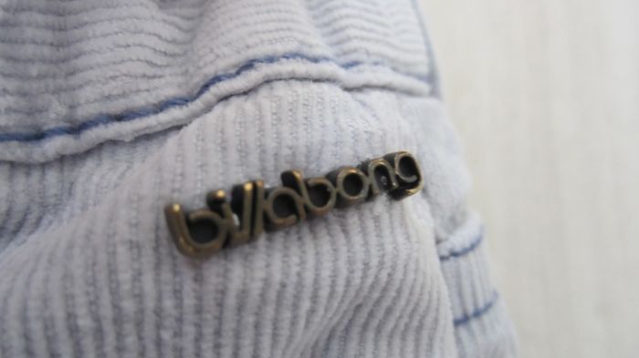 Short Billabong fille 12 ans - photo numéro 2