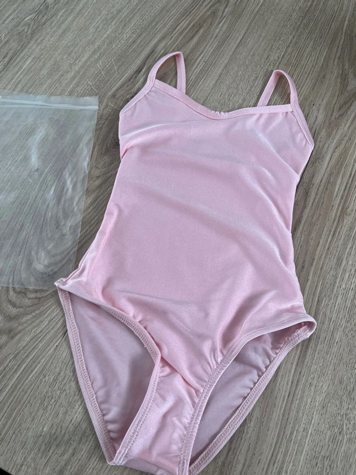 Maillot de danse justaucorps fille taille 6 ans neuf sous blister