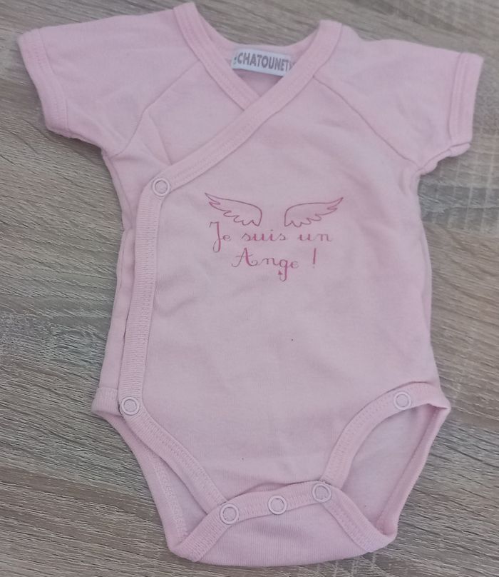 Lot de 2 body et 1 t-shirt manche courte fille 1 mois - photo numéro 4