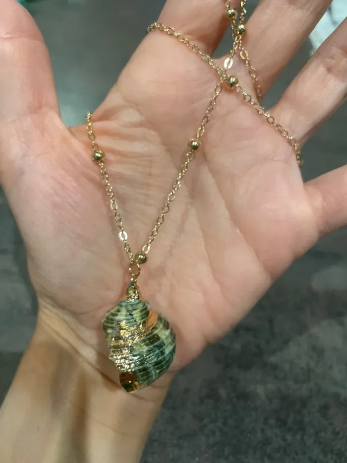 Chaîne pendentif coquillage - photo numéro 2