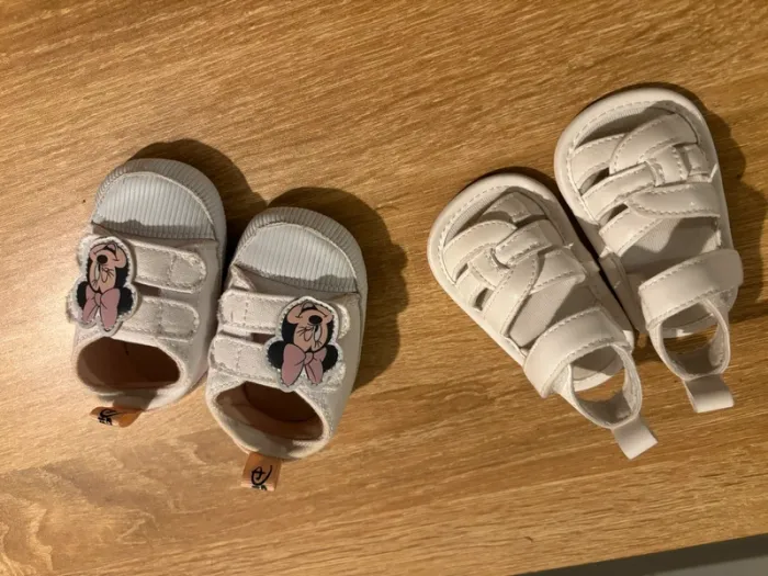 Baskets minnie / claquettes 0-3 mois