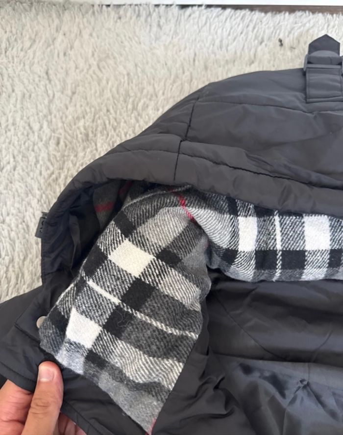 Doudoune Burberry noire - Neuve avec étiquette - photo numéro 3