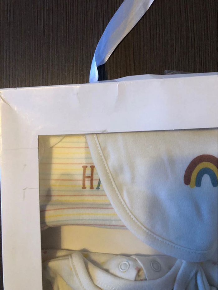Coffret prématuré fille ou garçon (5 pièces)neuf - photo numéro 2