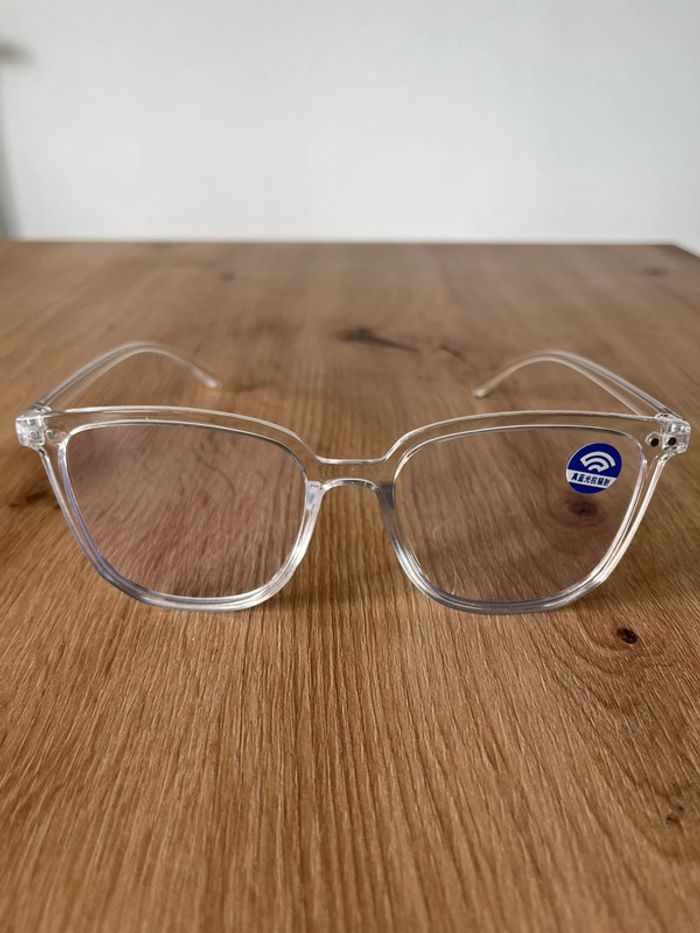 Lunettes lumières bleues neuves - photo numéro 2