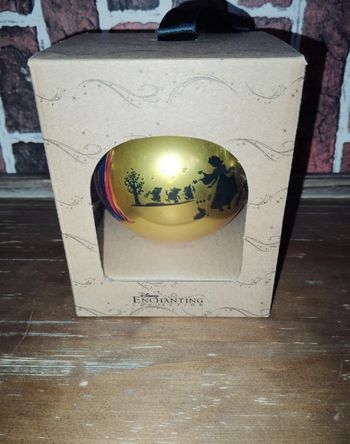 Boule de Noël Blanche neige Disney Enesco