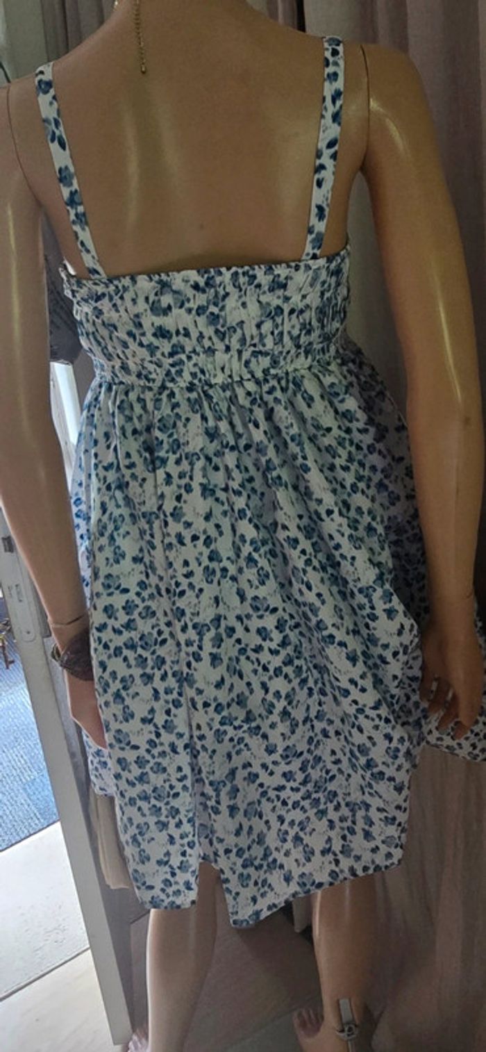 Robe d'été Claudie Pierlot Paris à fleurs bleues taille 38 - photo numéro 7