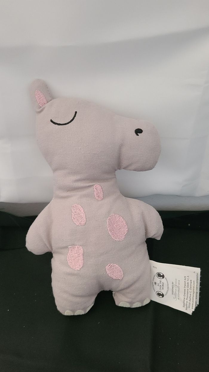 doudou hippo gris taches rose sostrene green