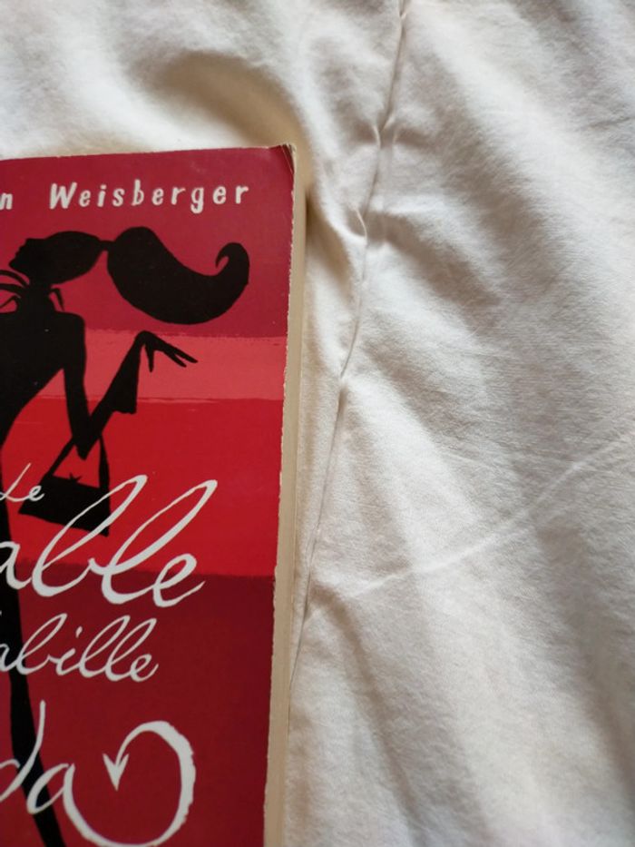 Le diable s'habille en Prada de Lauren Weisberger - photo numéro 2