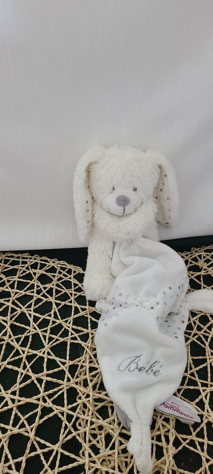 Doudou mouchoir lapin POMMETTE blanc pois brodé bébé - photo numéro 2