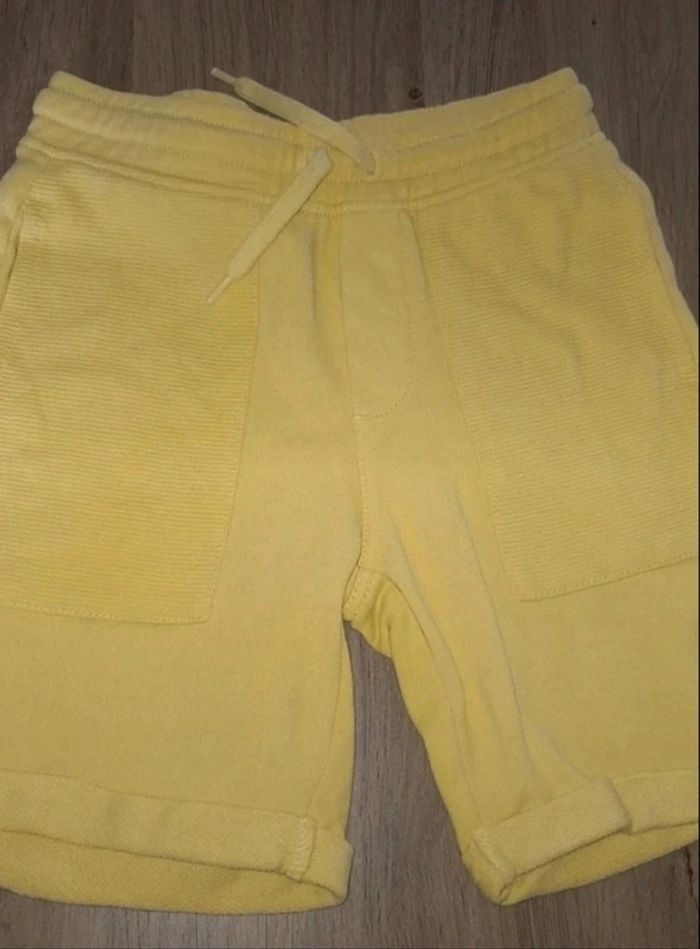 Short kiabi jaune