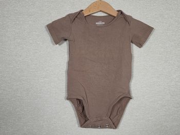 Bodie manche courte marron zeeman 74-80cm