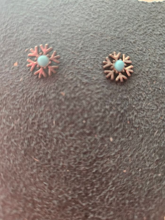 Boucle d'oreille 67