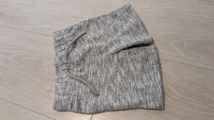 Short bébé gris 6-9 mois - photo numéro 3
