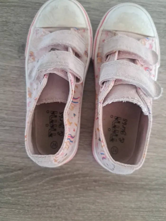Tennis taille 26 - photo numéro 2