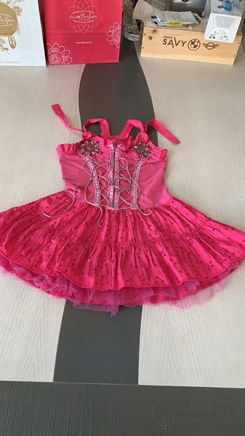 Robe ou tunique rose laçage 6/8 ans