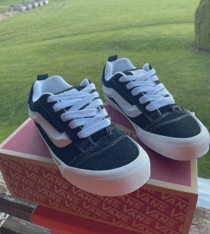 Vans Knu School noir & blanc – Taille 35  neuves - photo numéro 6