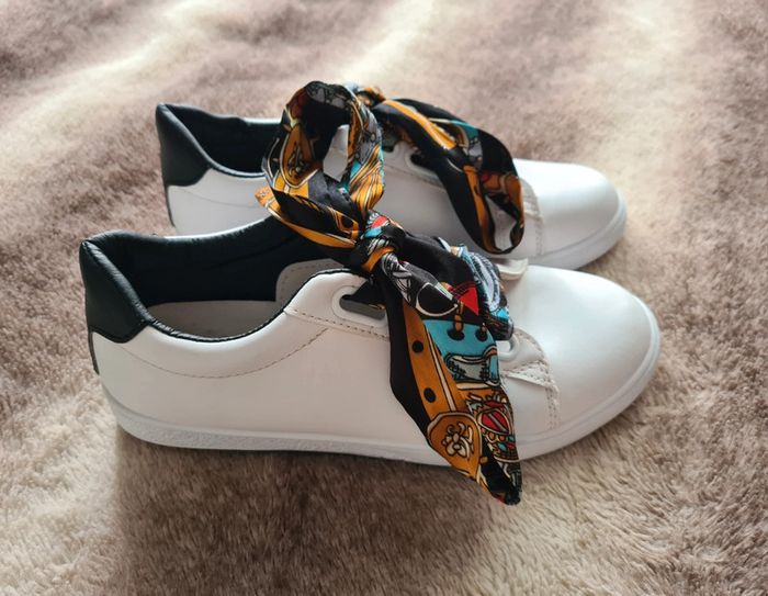 Paire de tennis taille 39