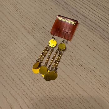 Boucles d’oreilles • dorées 🌿