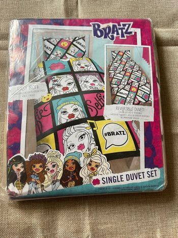Housse de couette réversible Bratz