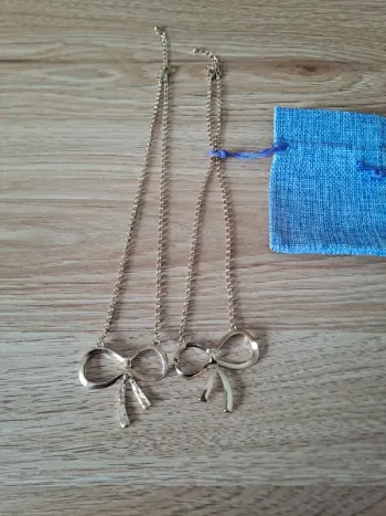 Lot 2 colliers