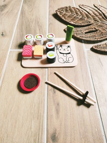 🥢Dinette plateau japonais avec sushis à scratch makis en bois