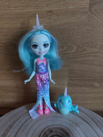 Poupée Enchantimals " Narval " , très bon état