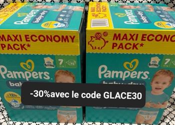 Deux cartons de couches Pampers taille 7