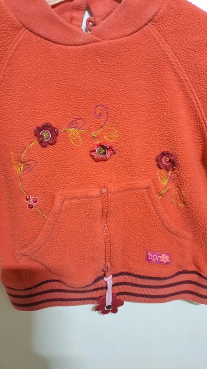 💚Pull polaire bébé fille rouge brodé – 12 mois - photo numéro 3