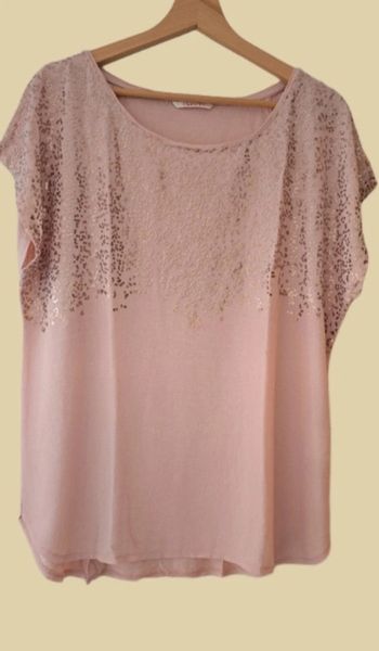 Jolie blouse à sequins. Taille XL. Camaïeu.