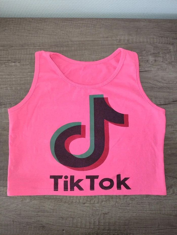 T shirt court tiktok rose fluo 5/6 ans