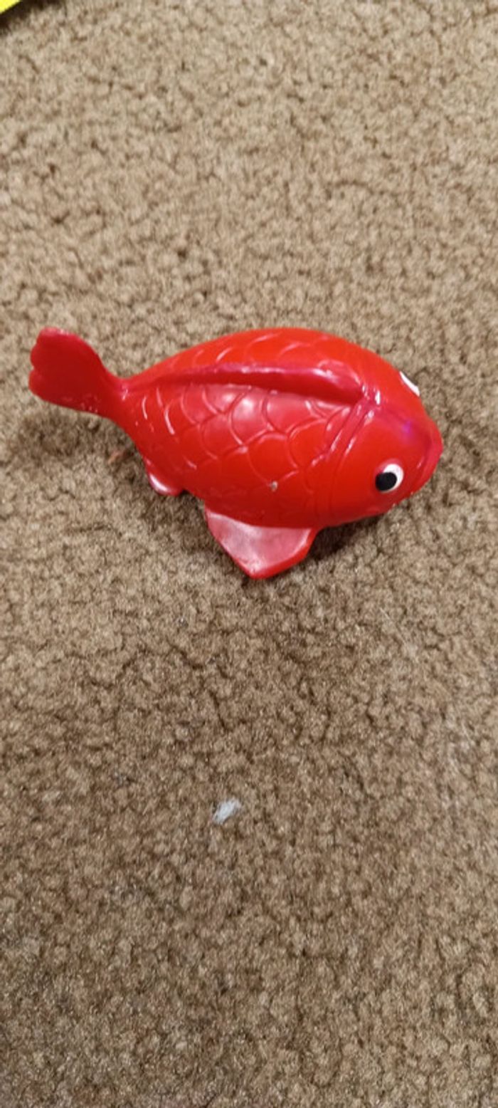 Figurine lolo poisson rouge Lehmann 911 - photo numéro 3