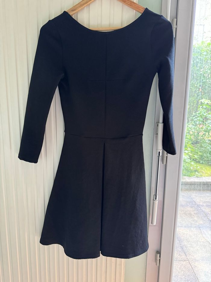 Robe noire Pull&Bear - photo numéro 2