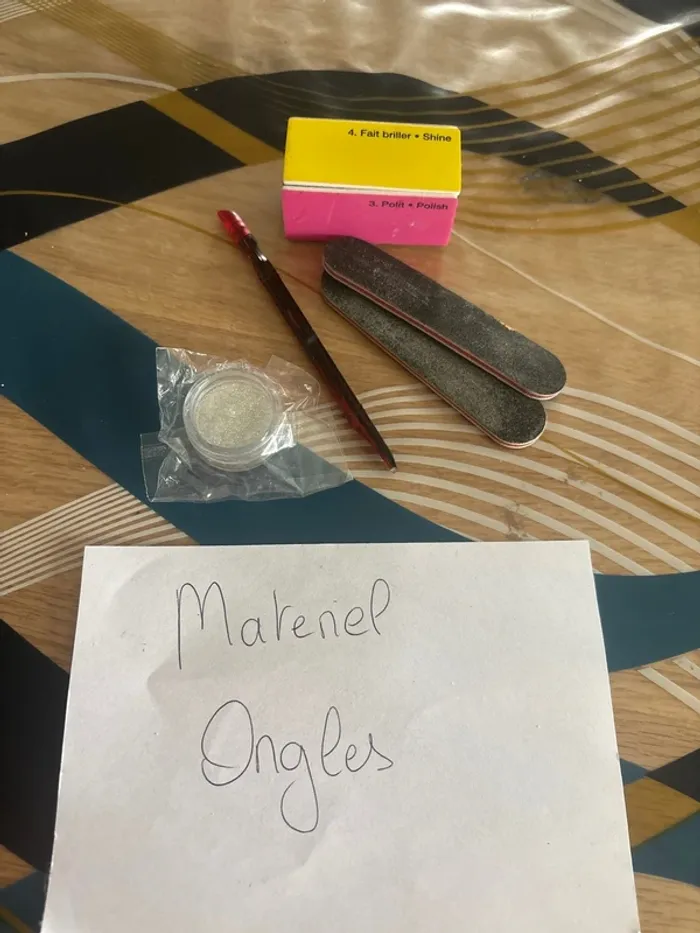 Perles pour ongles