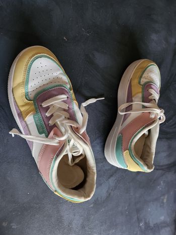 Baskets multicolore
