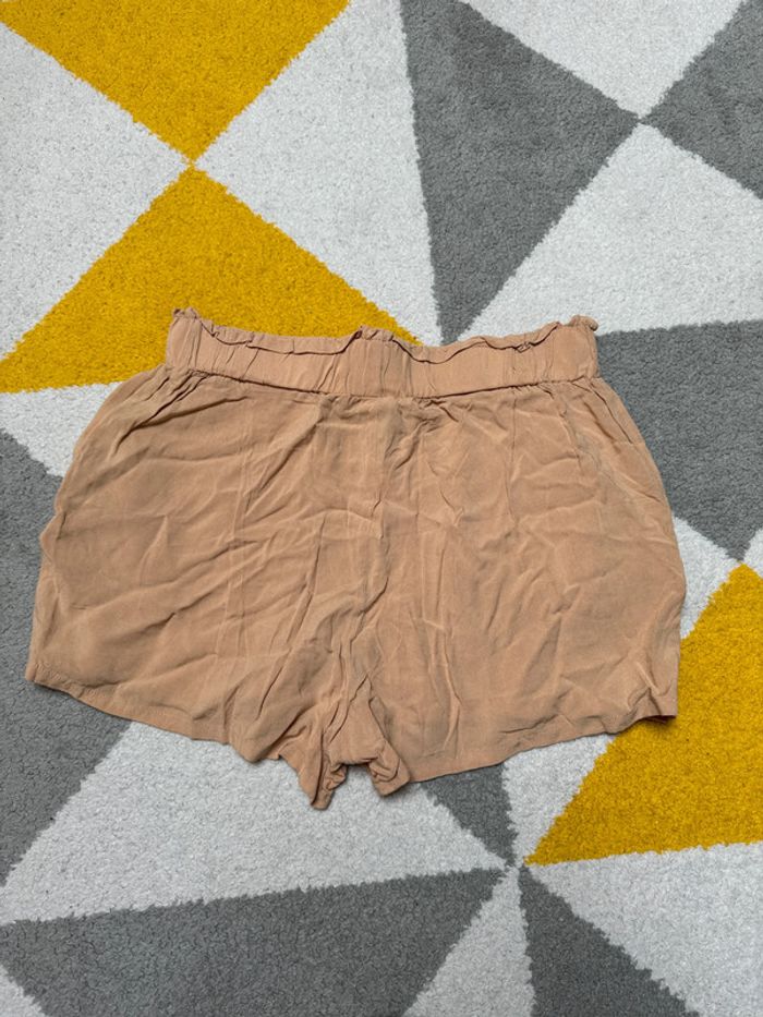 Short Primark Taille 38 - photo numéro 2